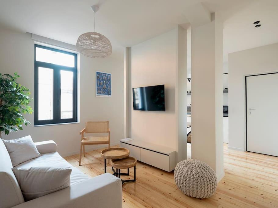 Hoppersgr- Amazing In The Heart Of - 1 Athens